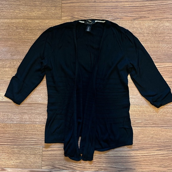 Like New WHBM Open Cardigan - Picture 3 of 7